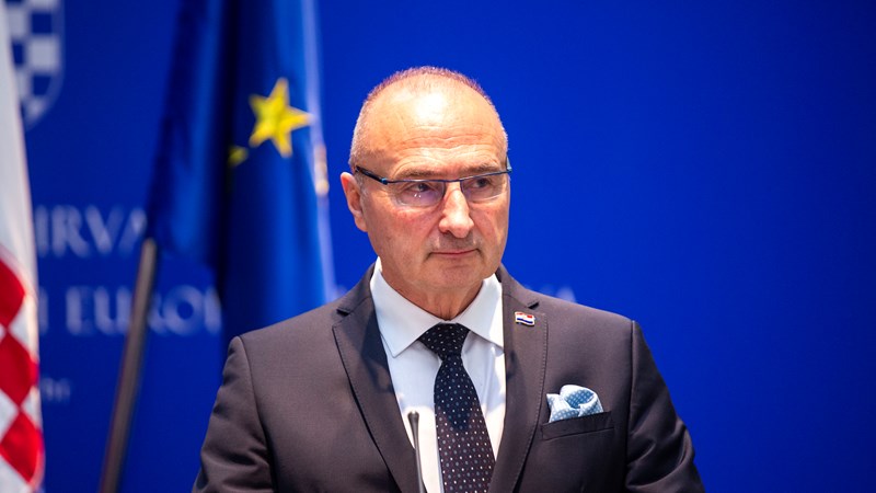 Grlić Radman za dogovor oko plinskog povezivanja: Treba razgovarati, pritisci ne vode rješenju 